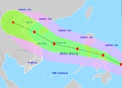 Bão Bualoi mạnh lên cấp 12, đêm mai vào Biển Đông