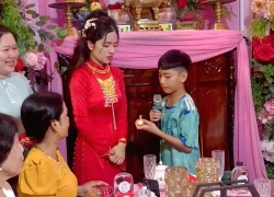 Đằng sau clip em trai cởi dây chuyền tặng chị xuất giá hút gần 4 triệu view