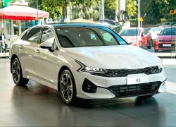 Giá xe ô tô Kia mới nhất giảm sốc, thấp chưa từng thấy: Kia Seltos, Kia Sonet chưa bao giờ rẻ thế
