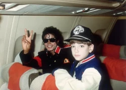Những người tố cáo Michael Jackson yêu cầu khoản bồi thường khổng lồ