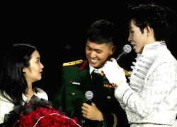 Hot nhất đêm 31/12: Cặp đôi chơi lớn cầu hôn trước cả ngàn người, được "ông hoàng Valentine" chi cả trăm triệu tặng nhẫn cầu hôn