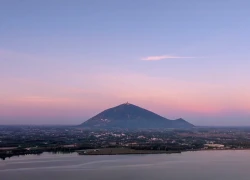 Bình minh trên hồ Dầu Tiếng hút khách yêu thiên nhiên