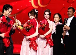 Hòa Minzy "càn quét" Mai Vàng, mời cả bố mẹ lên sân khấu nhận giải