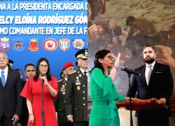 Quân đội, cảnh sát Venezuela tuyên thệ trung thành với Tổng thống lâm thời