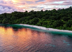 Khách Việt sống hoang dã trên đảo 'bí ẩn', mỗi ngày ăn tôm hùm, cá hiếm