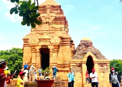Giúp du khách quốc tế chạm vào di sản văn hóa Chăm