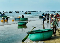 Khám phá vẻ đẹp mộc mạc những làng chài ven biển