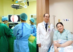 Đau đầu kéo dài, sụp mí mắt, cô gái trẻ phát hiện điều bất ngờ