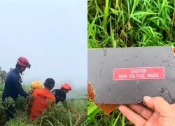 Indonesia tìm thấy mảnh vỡ máy bay mất tích