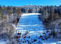 Lapland rét kỷ lục âm 37 độ C: Hàng nghìn du khách kẹt lại quê hương ông già Noel