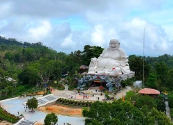 Chiêm ngưỡng những tượng Phật khổng lồ