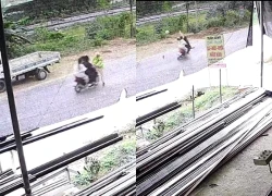 Đi xe máy kẹp 3 tông Thượng úy Cảnh sát giao thông gãy chân