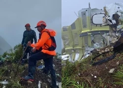 Indonesia tìm thấy mảnh vỡ máy bay chở 11 người gặp nạn