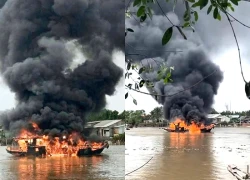 Nổ bình gas, ghe bị thiêu rụi trên sông ở Tây Ninh