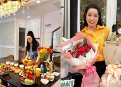 Chủ tịch SN 71 là Á hậu lừng danh: Được chồng tặng biệt thự hơn 200m, 30 năm trước đã có cát-xê cực khủng