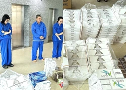 Bố mẹ, con gái và con dâu cùng vận hành đường dây thuốc lá lậu