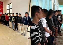 Hai sinh viên cùng 11 đối tượng bị khởi tố