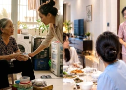 Đón mẹ chồng lên chung cư sống, những chiếc hộp nhựa cũ khiến tôi chạnh lòng