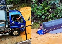 Xe tải chở nông sản bị lũ cuốn ở Đà Lạt