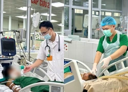 Người đàn ông 46 tuổi hôn mê, thở máy sau 15 ngày tự uống thuốc nam