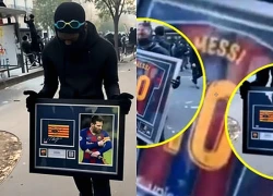 Kỷ vật của Messi thành 'chiến lợi phẩm'