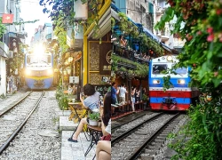 Thưởng thức cà phê bên tiếng còi tàu