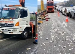 4 ô tô va chạm trên cao tốc Cam Lâm - Vĩnh Hảo, ùn tắc kéo dài