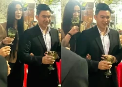 Đỗ Thị Hà bị "tóm dính" qua camera thường, hành động khư khư với chồng doanh nhân gây chú ý