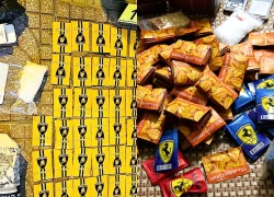 Đôi nam nữ vào khách sạn mua bán "nước vui", ma túy đá