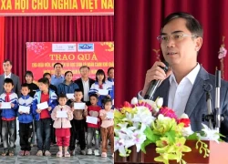 Ngành Giáo dục Nghệ An đến Tết lại lên với thầy trò vùng cao