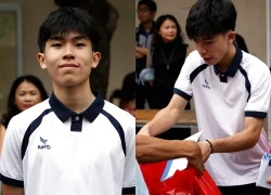 Tay vợt trẻ Tống Nhật Minh gây sốt khi đấu giá vợt pickleball được trăm triệu, giúp các bệnh nhi nghèo ăn Tết ấm áp