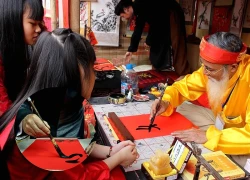 Khai bút mở vận Bính Ngọ 2026: Hé lộ 3 ngày đại cát và bí kíp hút tài lộc