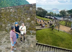 Du khách nườm nượp "check-in" Hải Vân Quan dịp Tết Bính Ngọ