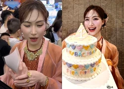 Hòa Minzy được tặng 6 cây vàng