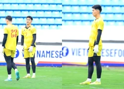 Trung Kiên đọ visual với Văn Lâm, Filip: Bộ ba thủ môn ĐT Việt Nam ai cũng cực phẩm, xem tập luyện lại càng mê