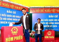 Xuân Son hân hoan nói 1 điều cực ý nghĩa khi lần đầu tiên đi bầu cử với tư cách công dân Việt Nam