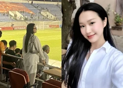 Không nhận ra Doãn Hải My qua "camera thường" khi đi cổ vũ Văn Hậu, sao khác ảnh trên mạng lắm!