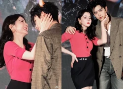 Mỹ nam bị coi là miếng kẹo cao su dính dưới đế giày của Địch Lệ Nhiệt Ba