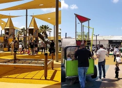 Tel Aviv 'thức giấc' sau lệnh ngừng bắn