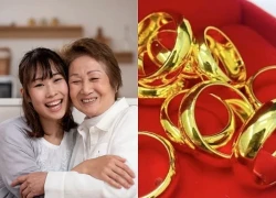 Xúc động vì con dâu tặng 5 nhẫn vàng ngày sinh nhật, nhưng mang bán mới 'ngã ngửa'