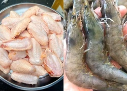 Không cần dọn nhiều bát đĩa, gộp ngay tôm và cánh gà vào một chảo theo cách này đảm bảo cả nhà gắp không ngừng đũa