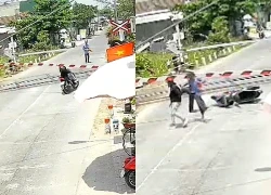 Nhân viên đường sắt đá người tông gãy gác chắn tàu