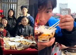 Chàng trai từ bỏ giấc mơ đại học, giúp bố mẹ nuôi 6 em, dậy đi làm từ 2h sáng