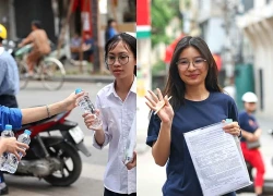 Thí sinh Hà Nội bước vào môn thi cuối Kỳ thi tuyển sinh lớp 10 công lập