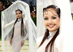 Lisa bị gọi tên trong danh sách sao mặc xấu Met Gala 2026, vì đâu nên nỗi?