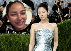 Jennie BLACKPINK bị một nàng hậu nổi tiếng tố đạo nhái trang phục Met Gala 2026