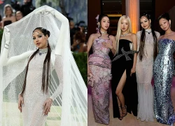 Lisa mà không quản nhân viên thì chị em BLACKPINK tương tàn mất thôi!
