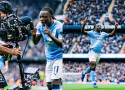 Guardiola tuyên bố Doku đã thành 'quái vật' tấn công mới