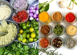 Thói quen dùng gia vị tưởng tốt hóa ra lại gây hại sức khỏe