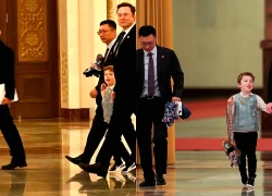 Đang viral: Em bé 6 tuổi X A-Xii Musk cực đáng yêu khi được bố dắt theo công tác tại hội nghị thượng đỉnh Bắc Kinh
